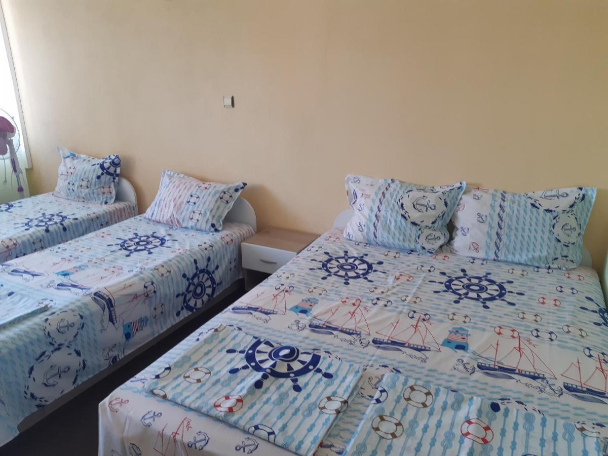 Kazlarov Guest House Kiten  Exterior photo