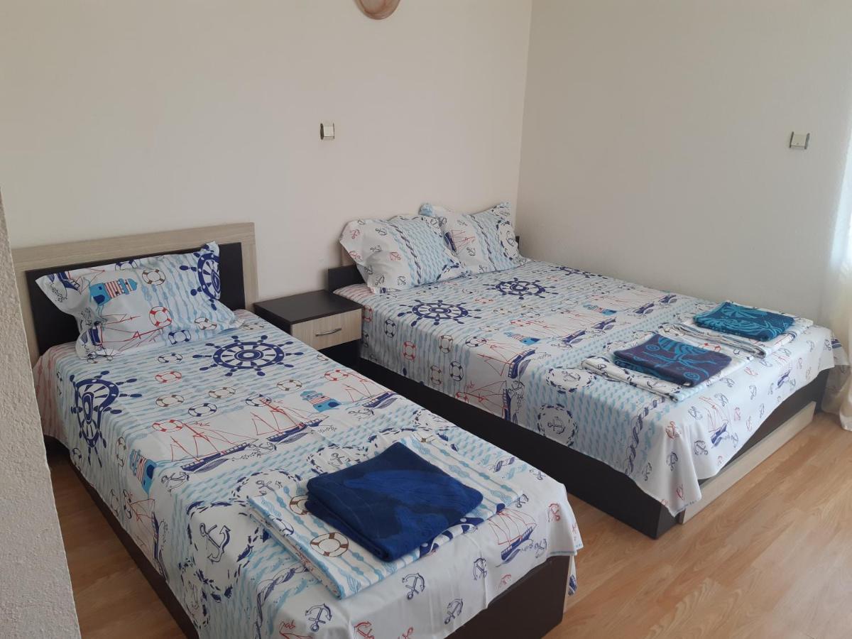 Kazlarov Guest House Kiten  Exterior photo