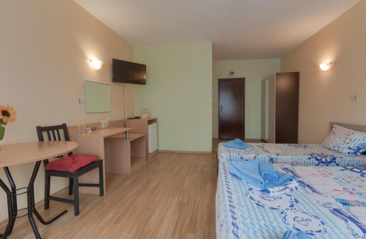 Kazlarov Guest House Kiten  Exterior photo