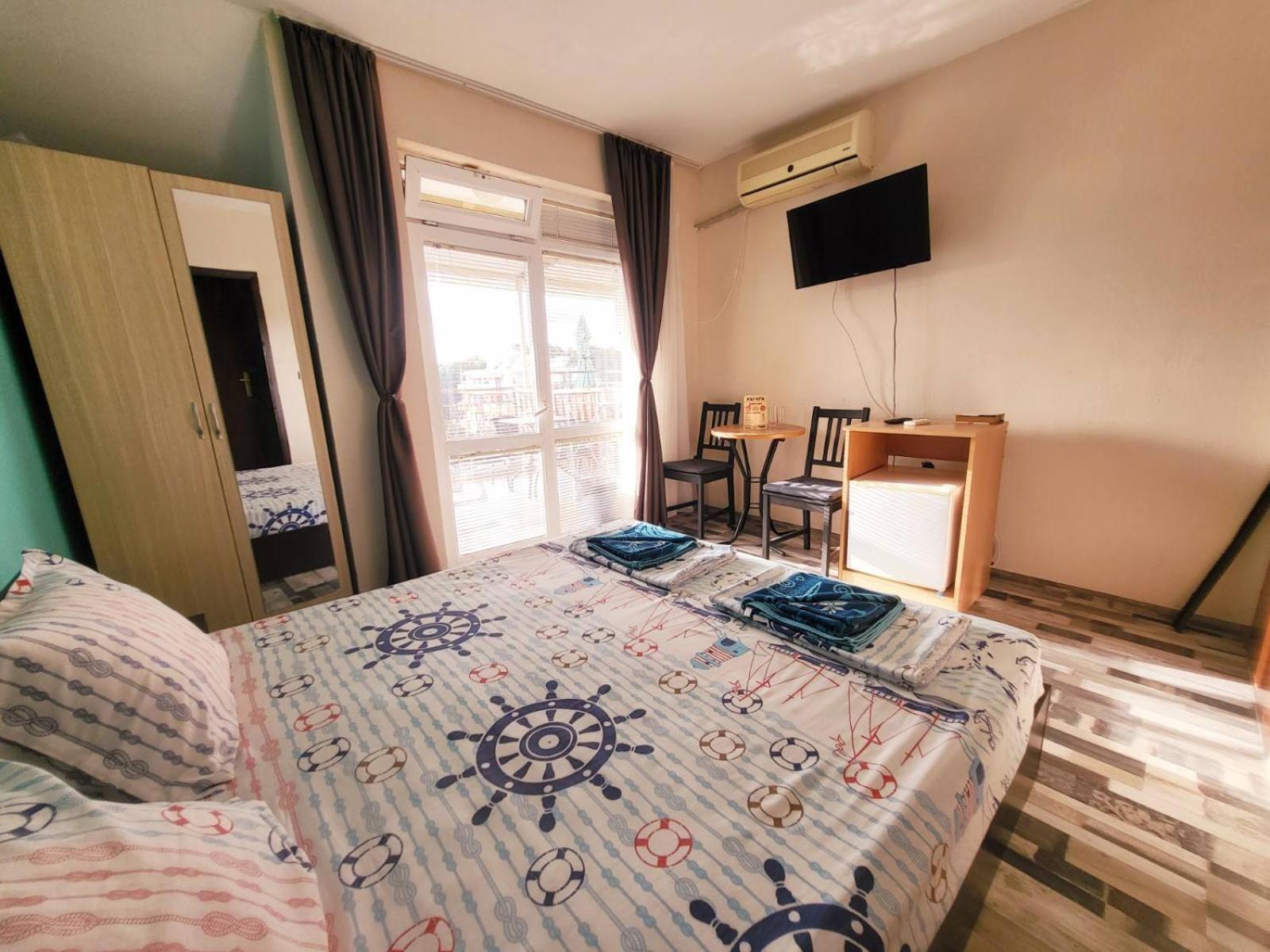 Kazlarov Guest House Kiten  Exterior photo