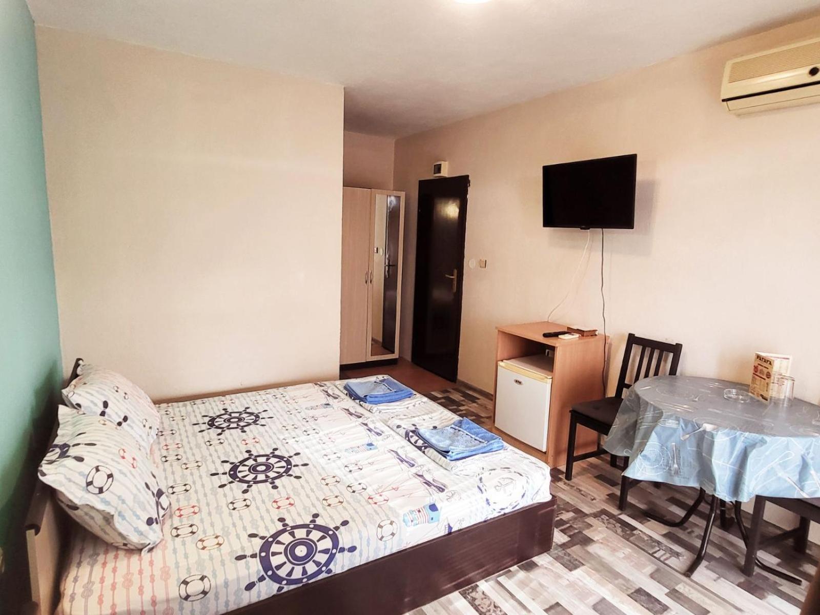 Kazlarov Guest House Kiten  Exterior photo