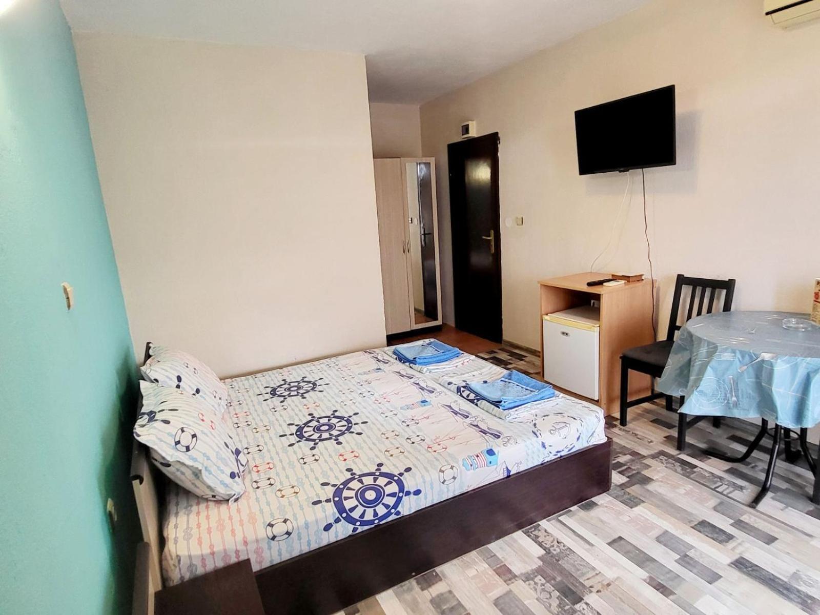 Kazlarov Guest House Kiten  Exterior photo