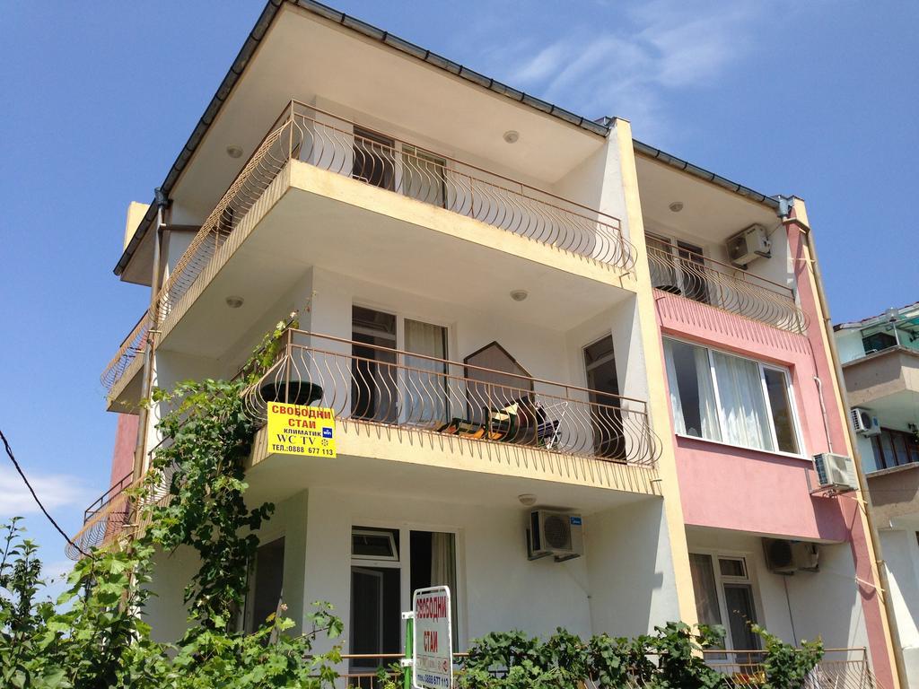 Kazlarov Guest House Kiten  Exterior photo